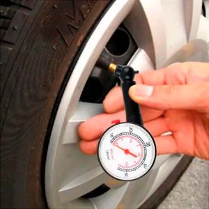 Medidor de presión plástico con manómetro analógico para neumáticos de auto o bici