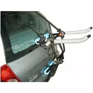 Portabicicletas trasero universal para baúl, regulable, capacidad hasta 2 bicicletas.